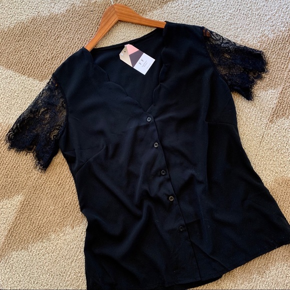 Boutique Black Lace Sleeve Scalloped  Blouse - Picture 3 of 7